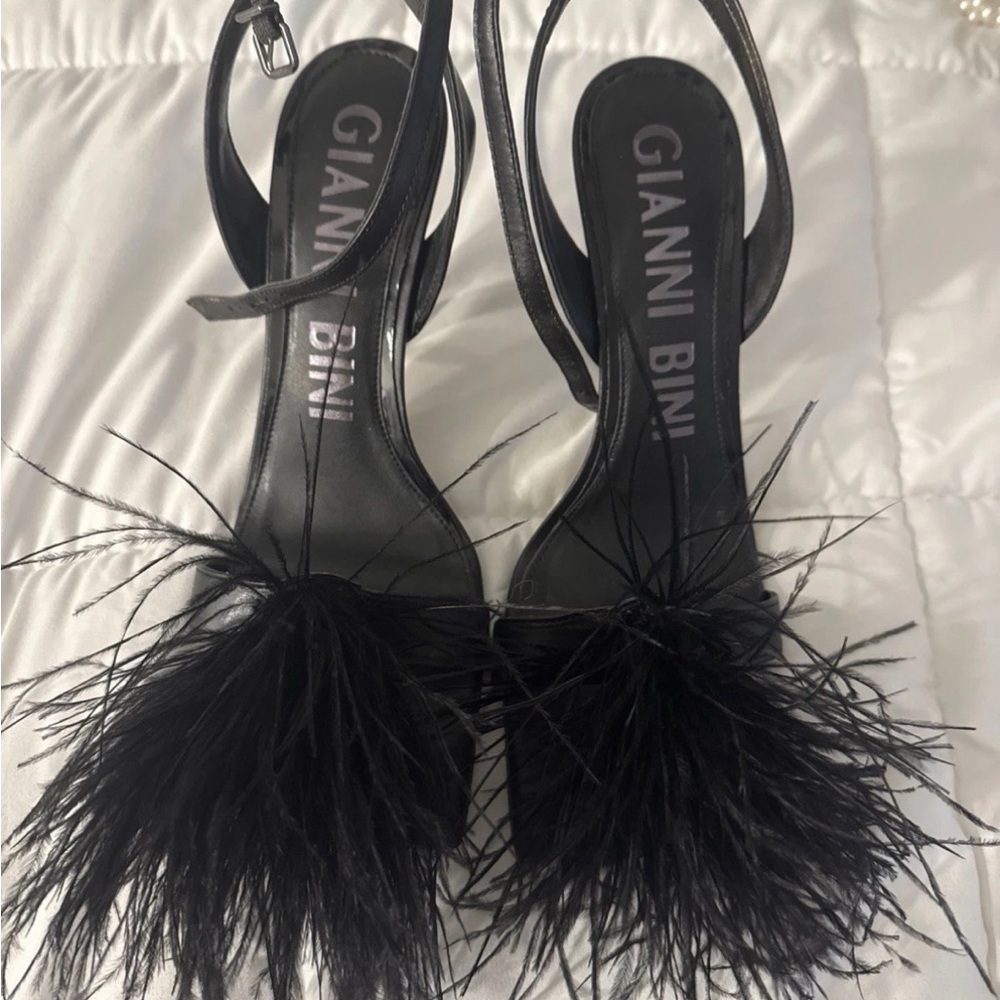 Gianni Bini Black Feathered Heels
